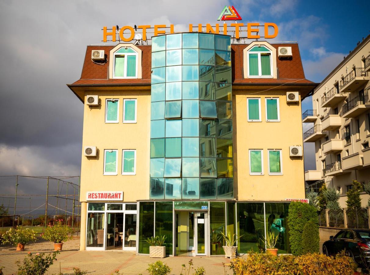 Hotel United Приштина Экстерьер фото