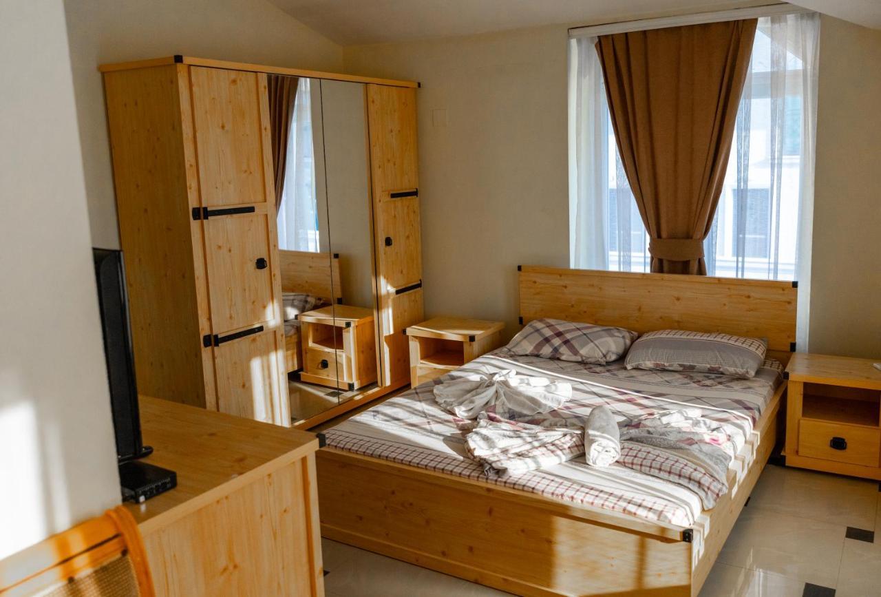 Hotel United Приштина Экстерьер фото