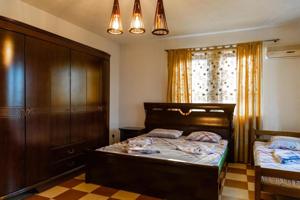 Hotel United Приштина Экстерьер фото