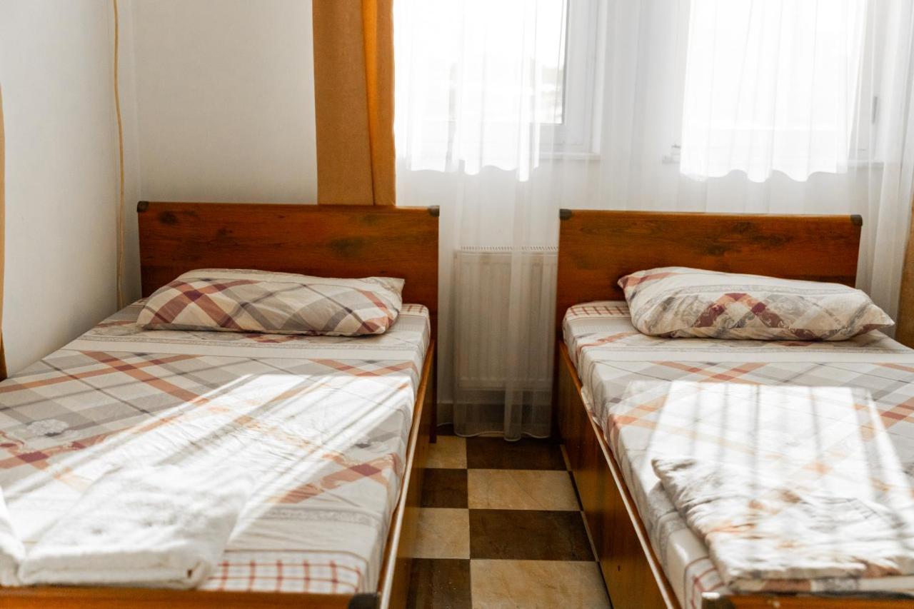 Hotel United Приштина Экстерьер фото