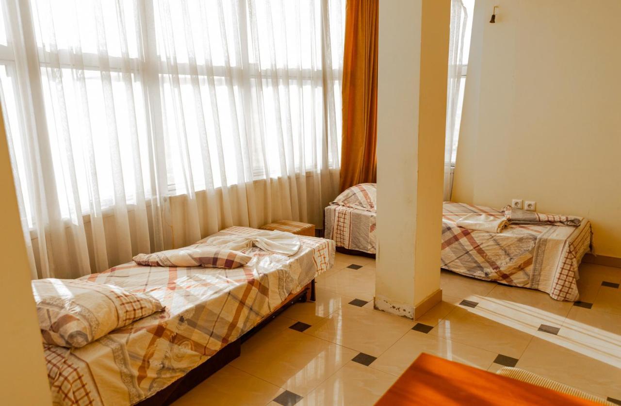 Hotel United Приштина Экстерьер фото