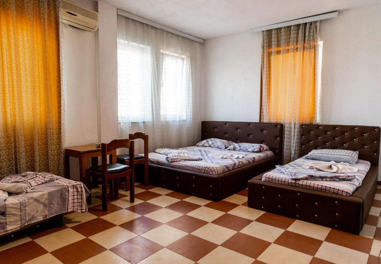 Hotel United Приштина Экстерьер фото