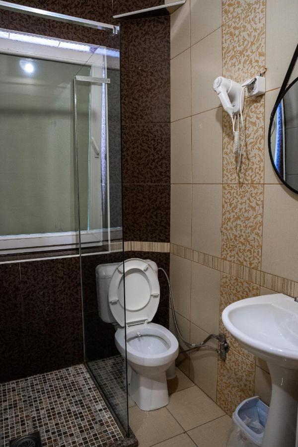 Hotel United Приштина Экстерьер фото