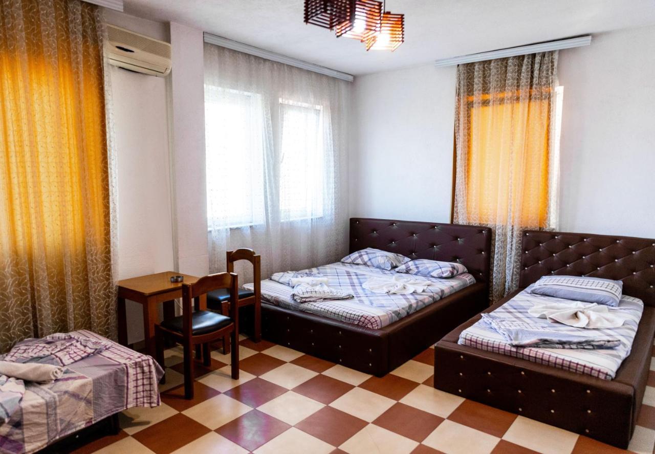 Hotel United Приштина Экстерьер фото